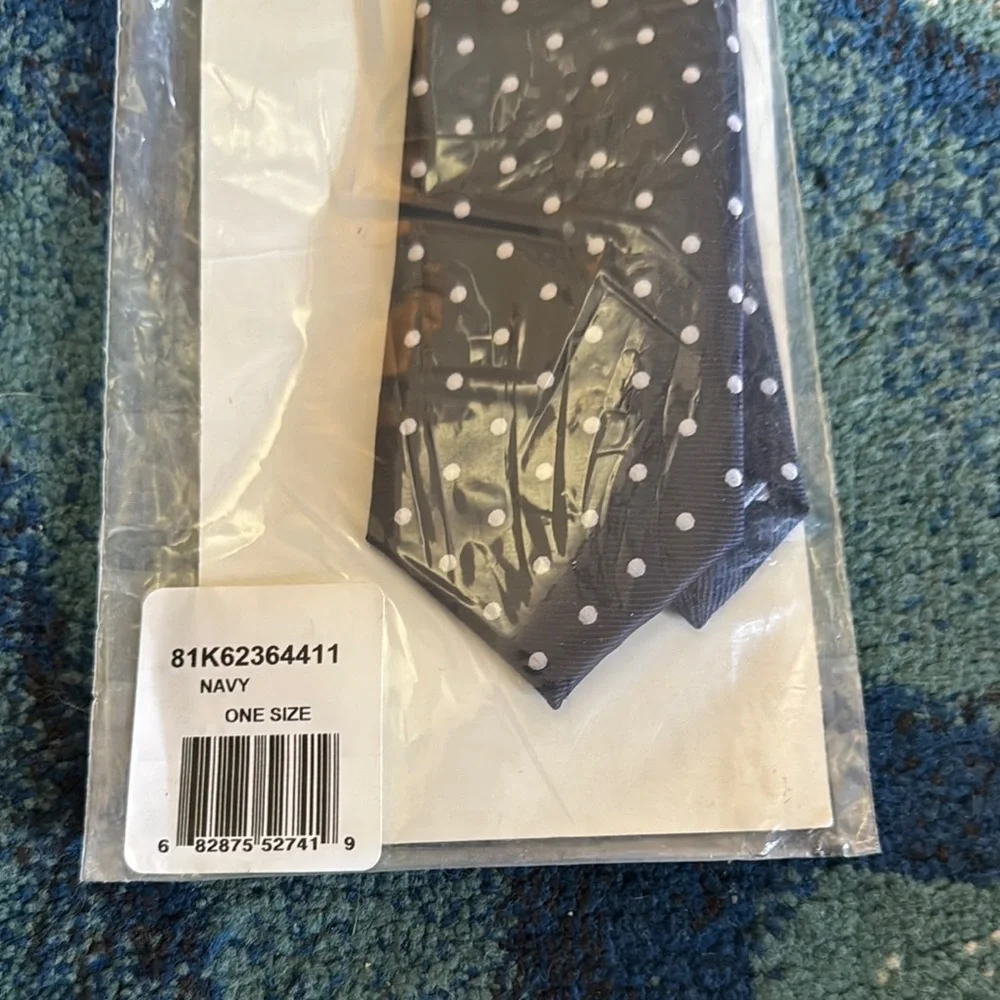 New, Boys Tommy Hilfiger Tie, Navy & White Polka Dot